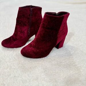 Elegant Burgundy Velvet Ankle Boots